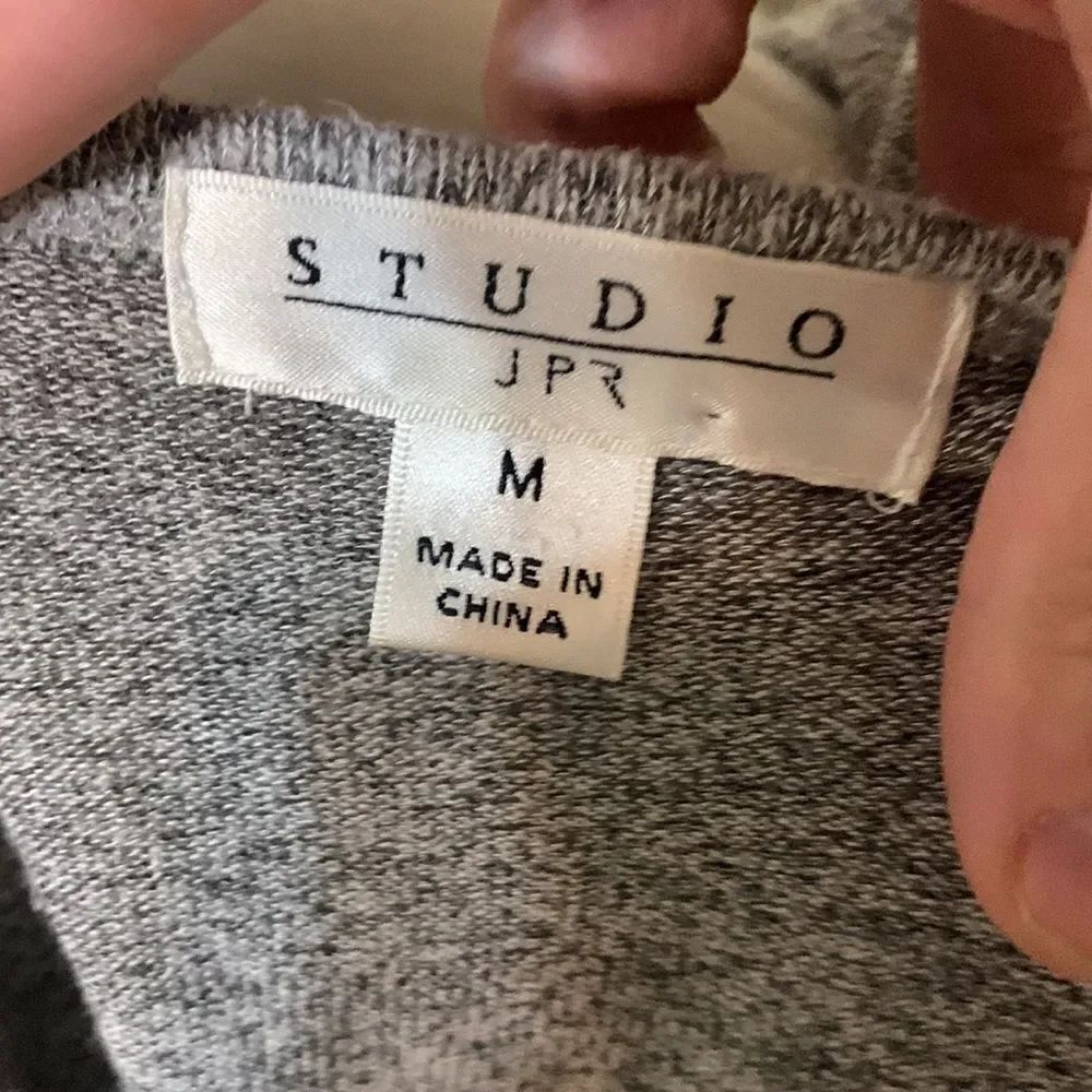 3for$20 blouse medium - Picture 3 of 3